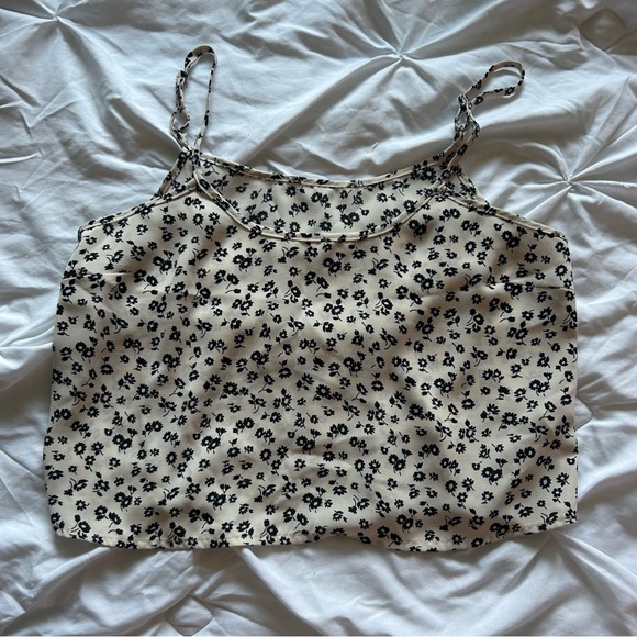 Floral Loose Flowy Summer Tank Top - Picture 2 of 2